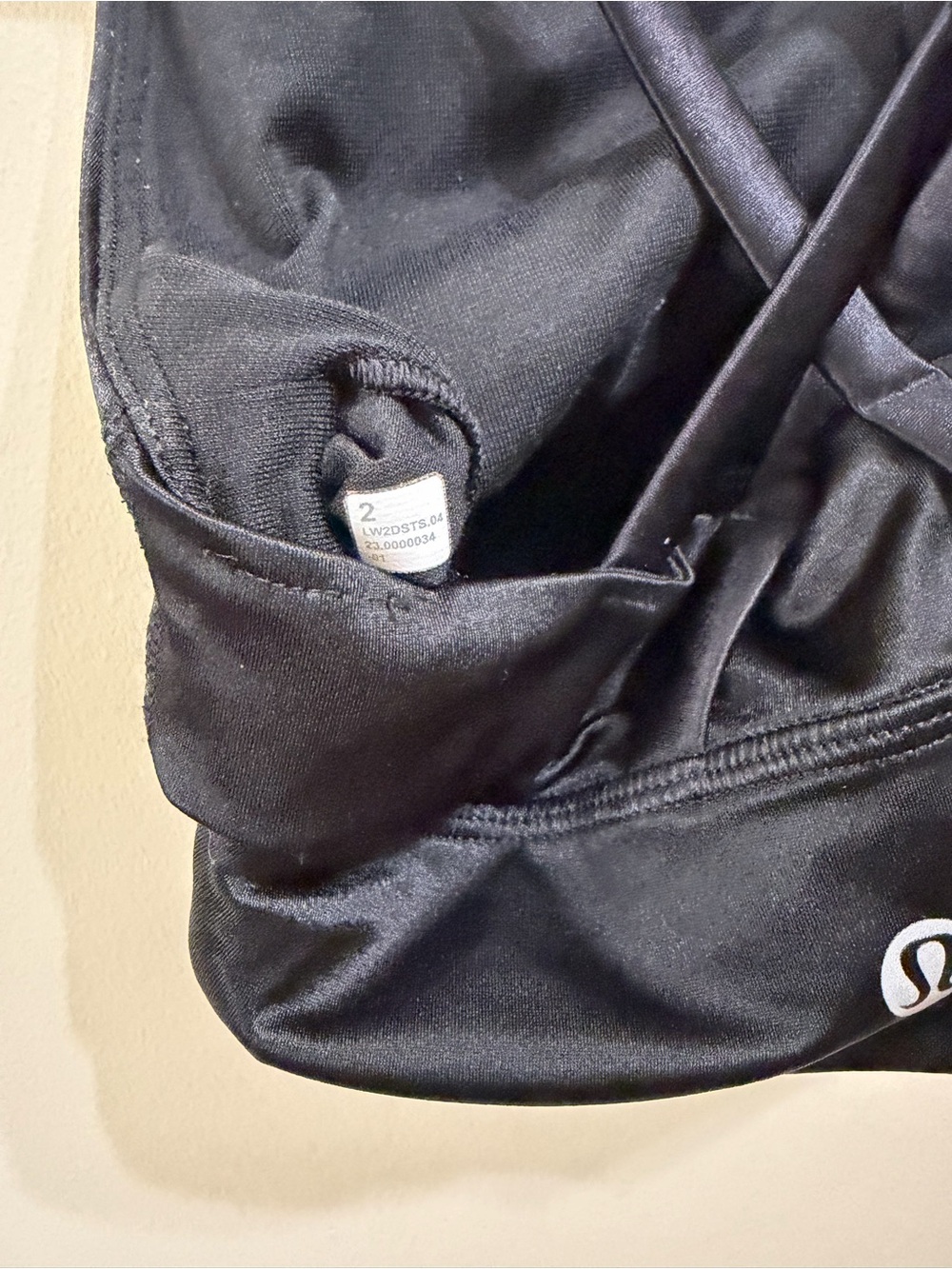 Lululemon Energy Longline Bra *Medium Support, B–D Cup Satin Shine Black Sz 2 XS - Picture 5 of 5